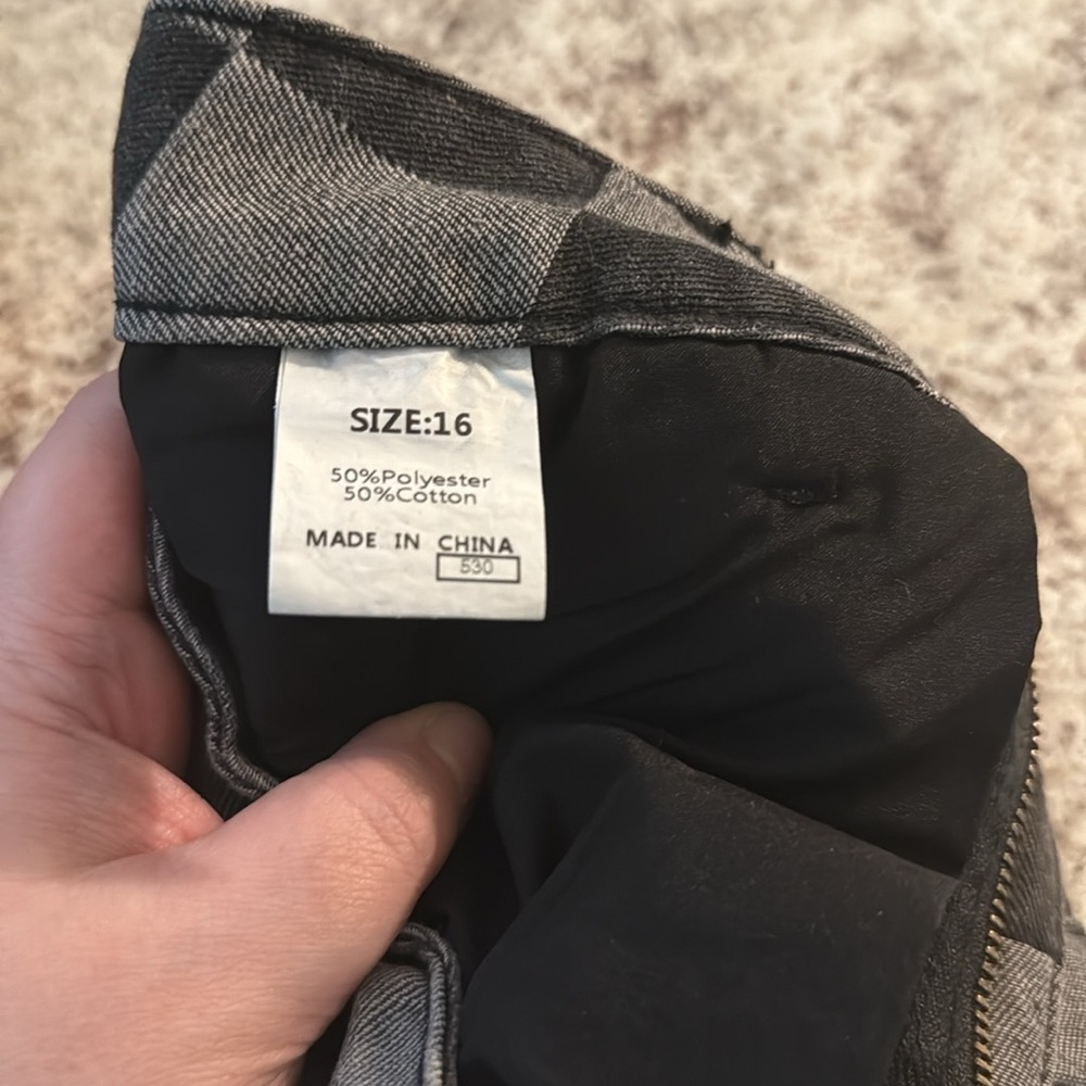 Hot to Go Checked Denim Jeans - Picture 3 of 6